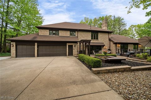 Tiny photo for 19312 Ivywood Trail, Strongsville, OH 44149 (MLS # 5209462)