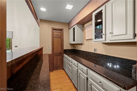 Tiny photo for 19312 Ivywood Trail, Strongsville, OH 44149 (MLS # 5209462)