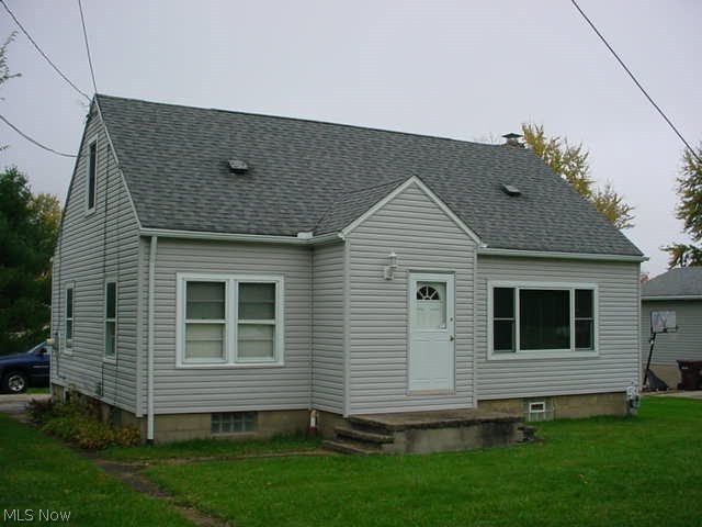 4 bed 1 1/2 bath 1 1/2 story! 5th bed in basement along with rec room! Basement bath needs finished. Toilet and walls in, plumbed for sink and shower. Nice hardwood floors! 2 bed on first floor and 2 more upstairs! Enclosed mud room! Vinyl siding, blown insulation, roof and most windows 2006! 2008 new well pump and holding tank! Corner lot! Sewer!