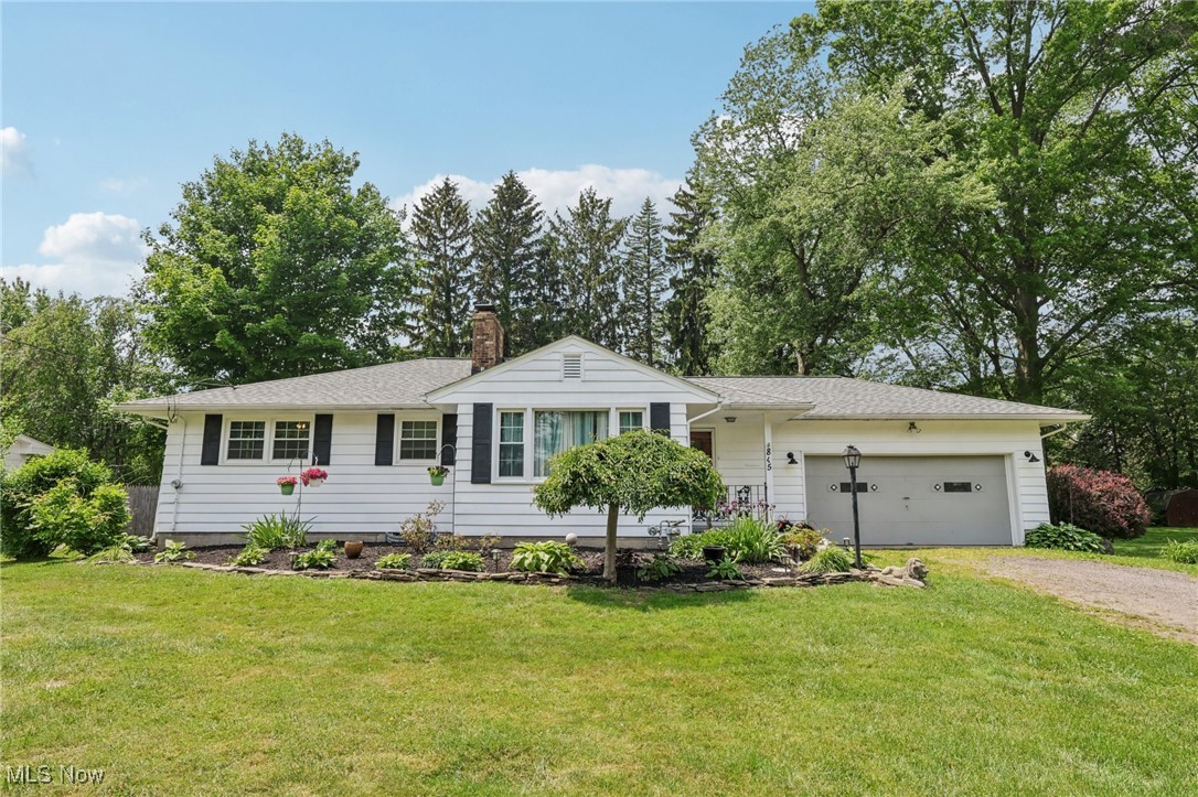 845 N Lake Street, Madison, Ohio image 1
