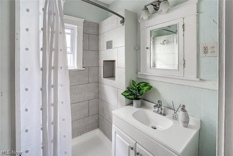 Tiny photo for 2245 Bellfield Avenue #1, Cleveland Heights, OH 44106 (MLS # 5238972)