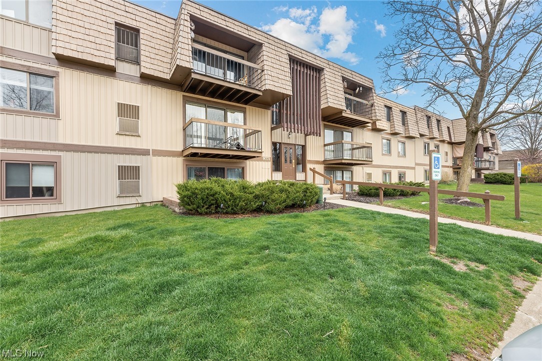 This updated condo features new cabinets, counters, luxury vinyl flooring throughout, both bathrooms fully updated, and master bedroom with ensuite. Enjoy the outside at pool or tennis courts!