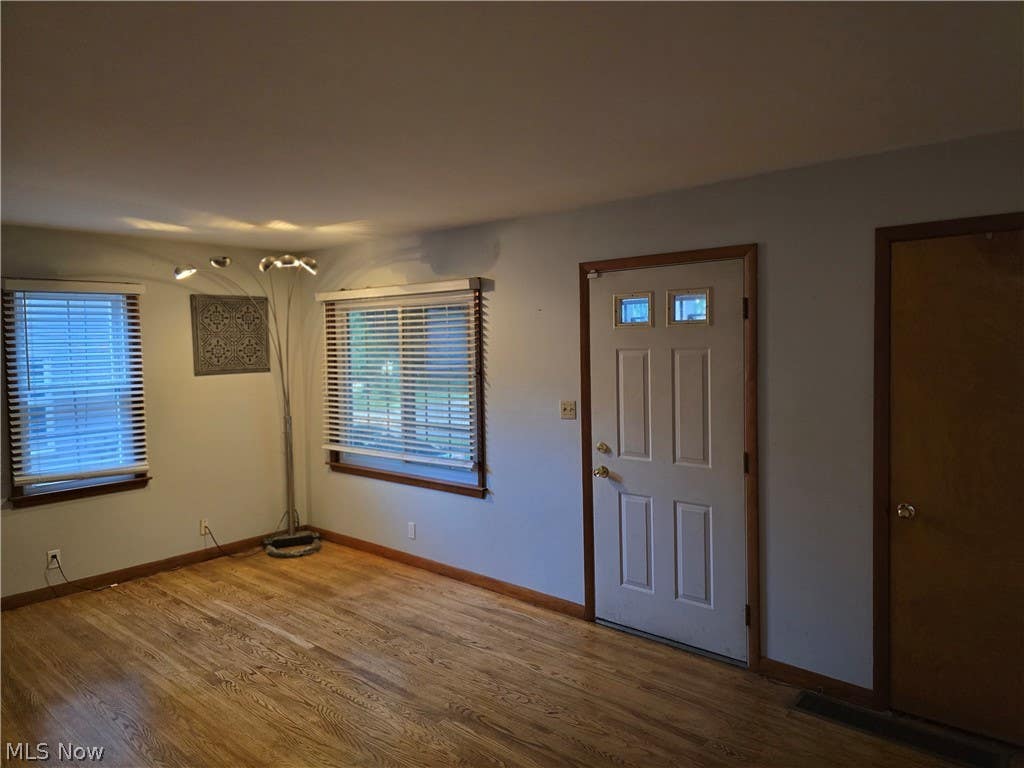 Photo of 1853 Evergreen Avenue, Akron, OH 44301 (MLS # 5222533)