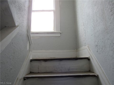 Tiny photo for 889 E 128th Street, Cleveland, OH 44108 (MLS # 5217214)
