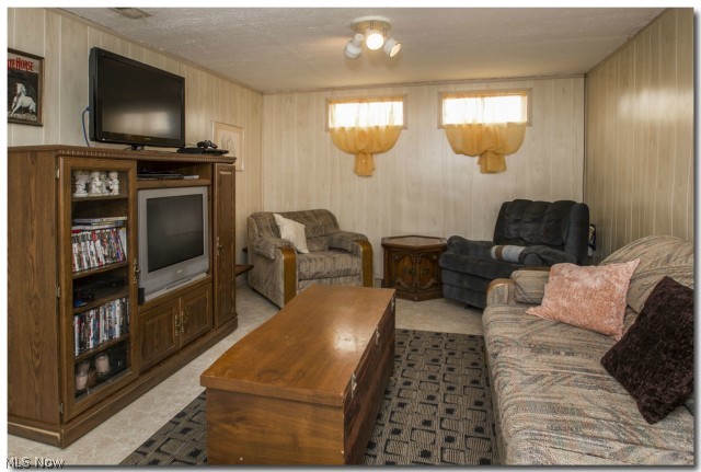 Hummel-Snow 01 - Residential