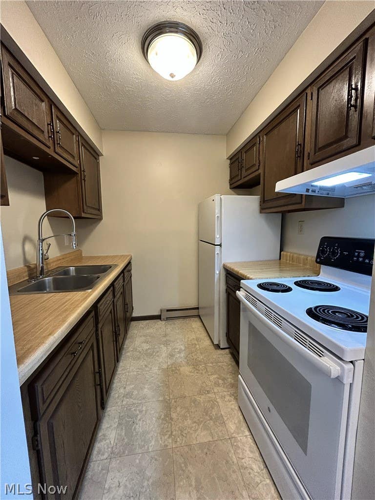 Photo of 200 fernwood Road #9, Wintersville, OH 43953 (MLS # 5226302)