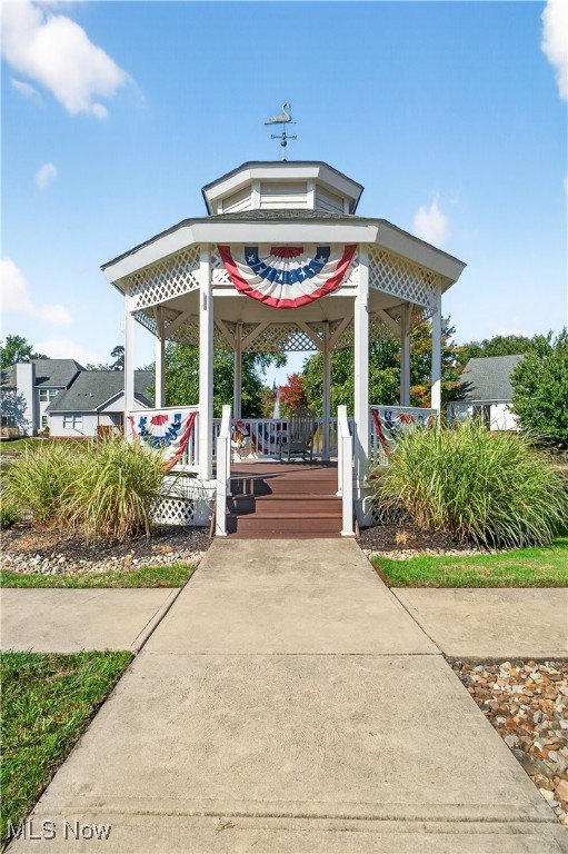 Swan Lake - Residential