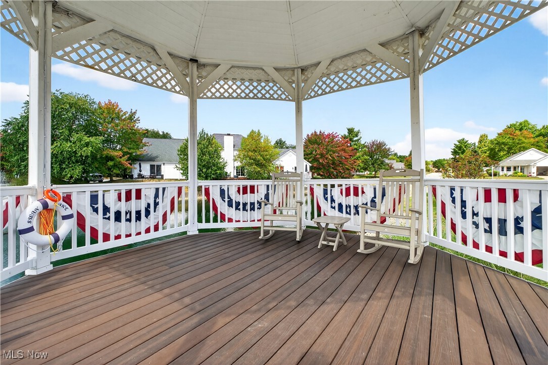 Swan Lake - Residential