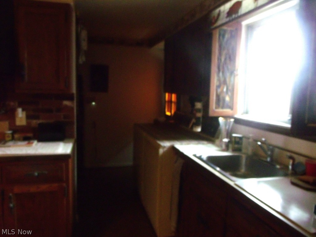 Lake Breeze Manor - Residential