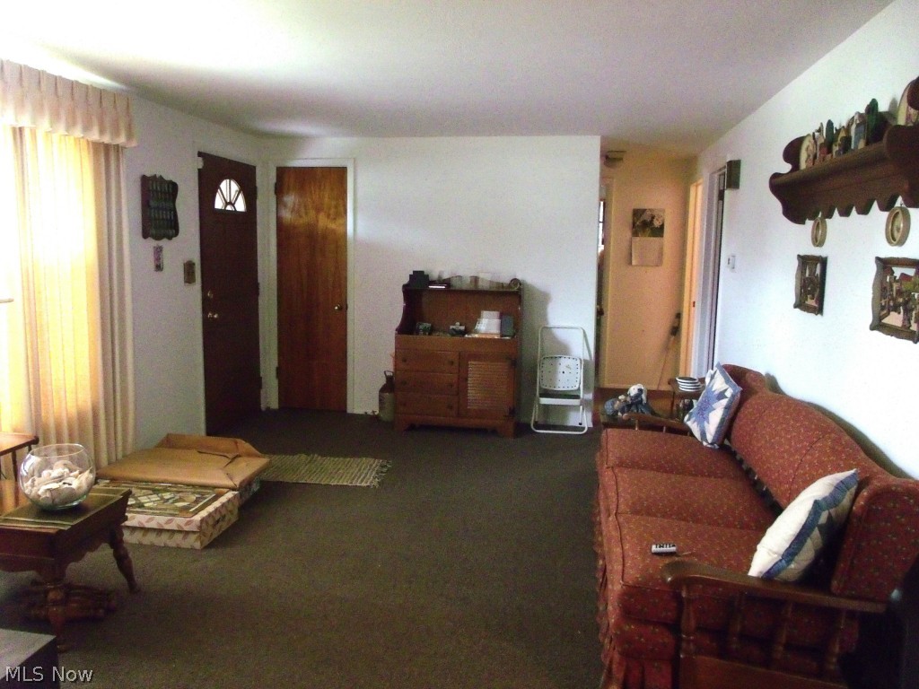 Lake Breeze Manor - Residential