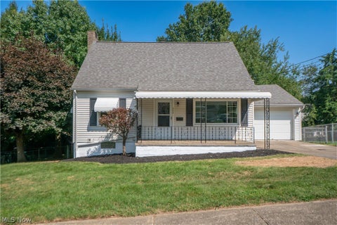 Homes For Sale - 359 Lincoln Avenue<br/> Barberton, OH 44203
