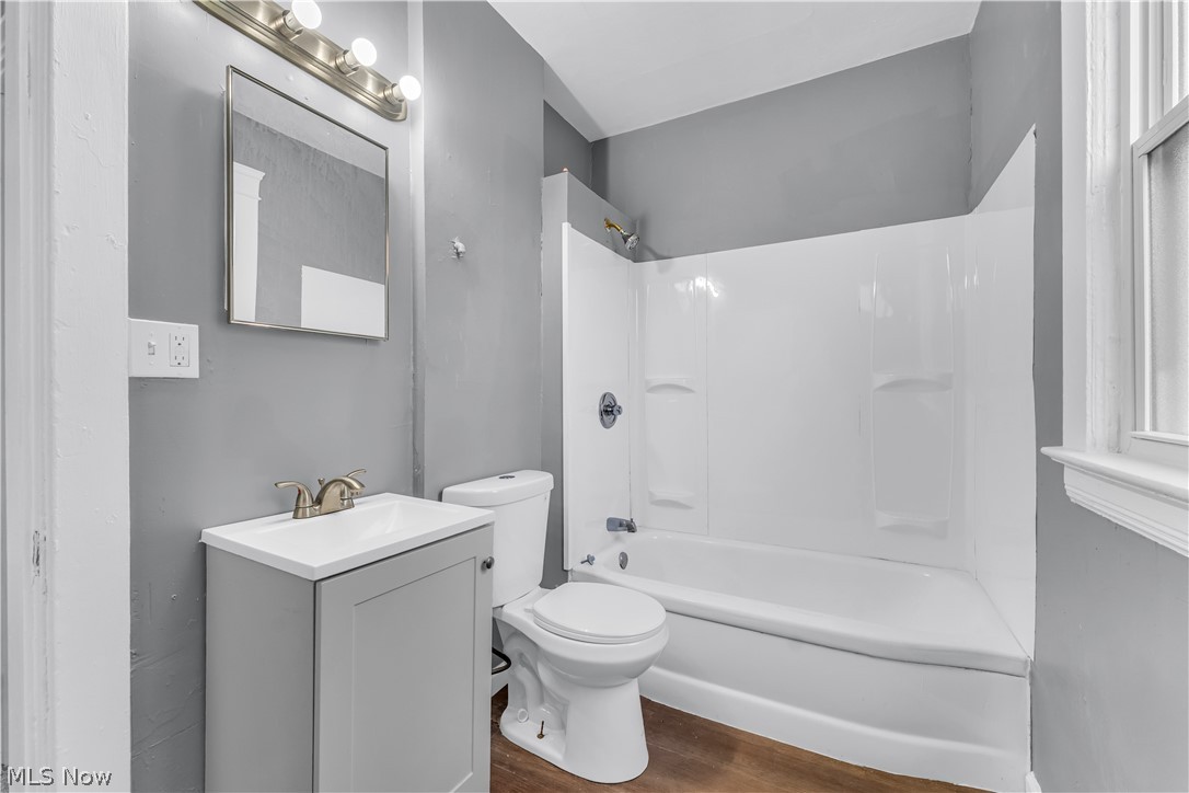 Stone Hickox Hosmer Bates & Smith - Residential Income