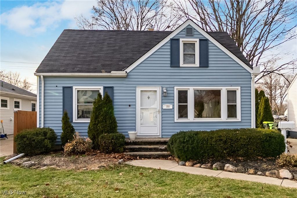 Photo of 188 Inwood Boulevard, Avon Lake, OH 44012 (MLS # 5179608)