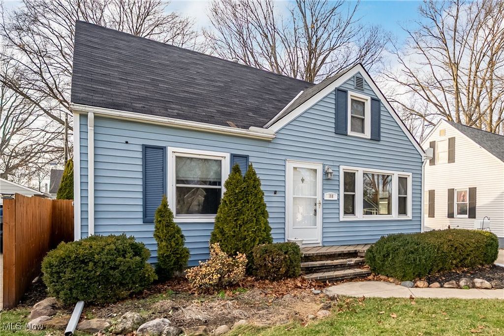 Photo of 188 Inwood Boulevard, Avon Lake, OH 44012 (MLS # 5179608)