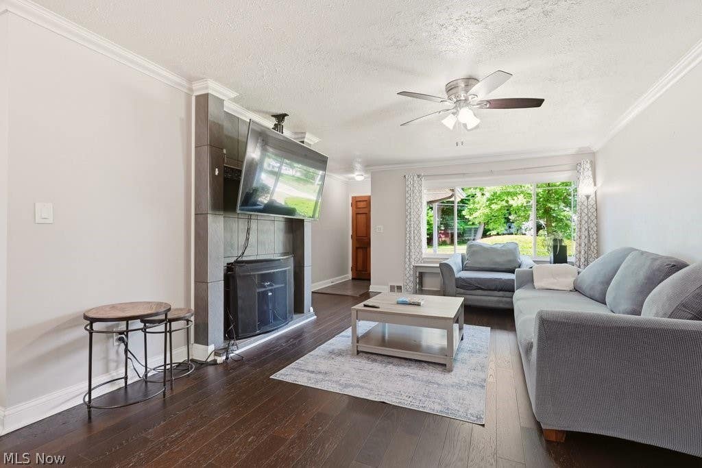 Photo of 4932 Glenlyn Road, Lyndhurst, OH 44124 (MLS # 5203781)