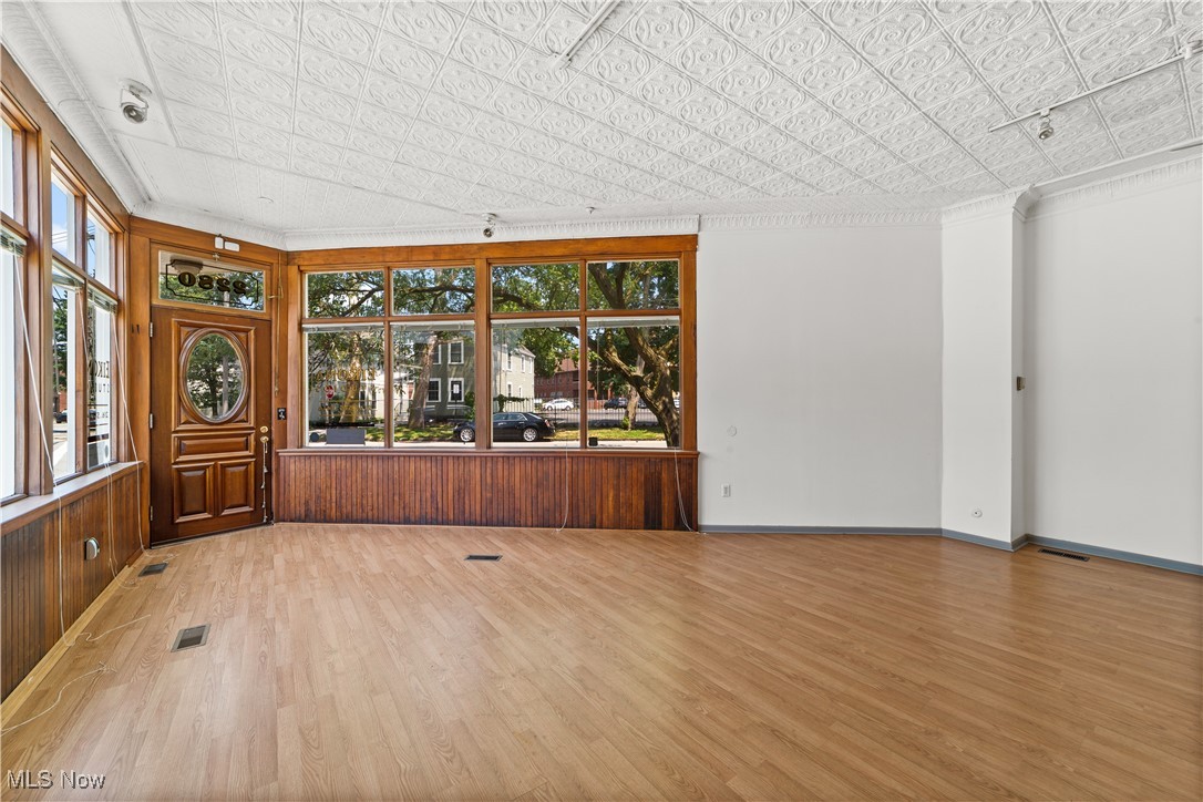 2280 W 10th Street