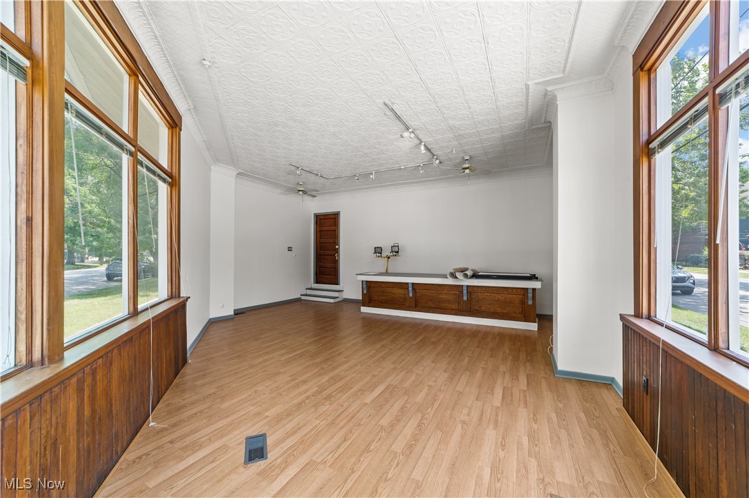 2280 W 10th Street
