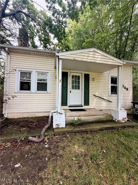 Homes For Sale - 128 Lakeview Boulevard<br/> Painesville Twp, OH 44077