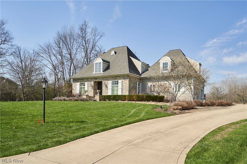 Photo of 2242 Rock Creek N, Akron, OH 44333 (MLS # 5200509)