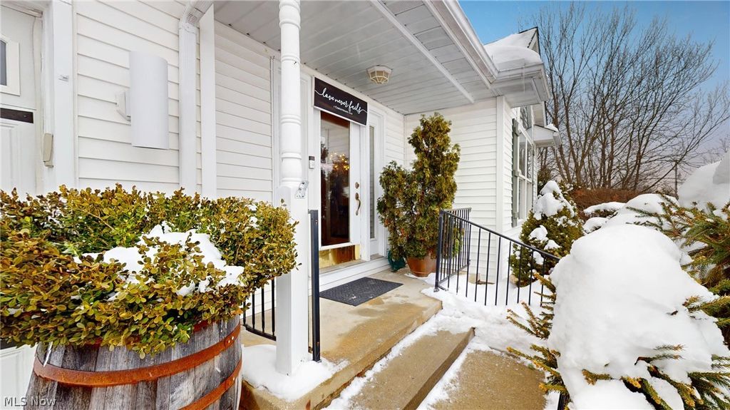 Photo of 26487 Buckthorn Road, Oakwood Village, OH 44146 (MLS # 5185553)