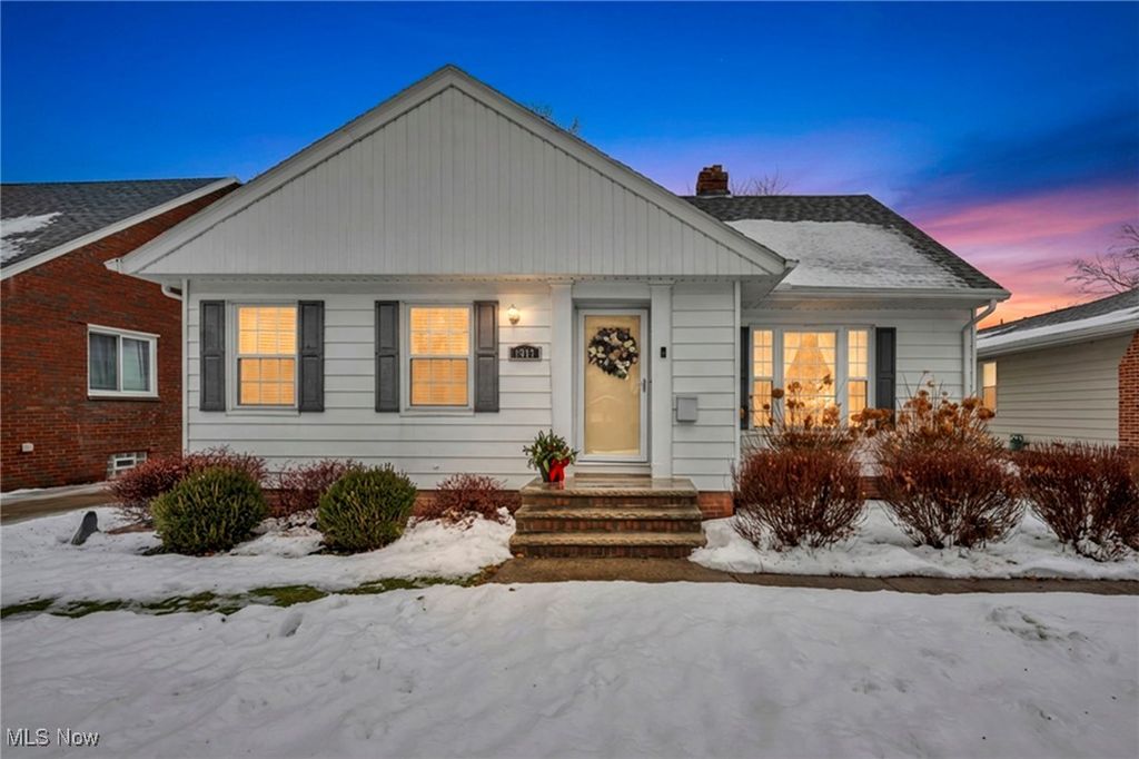 Photo of 1317 Belrose Road, Mayfield Heights, OH 44124 (MLS # 5176607)