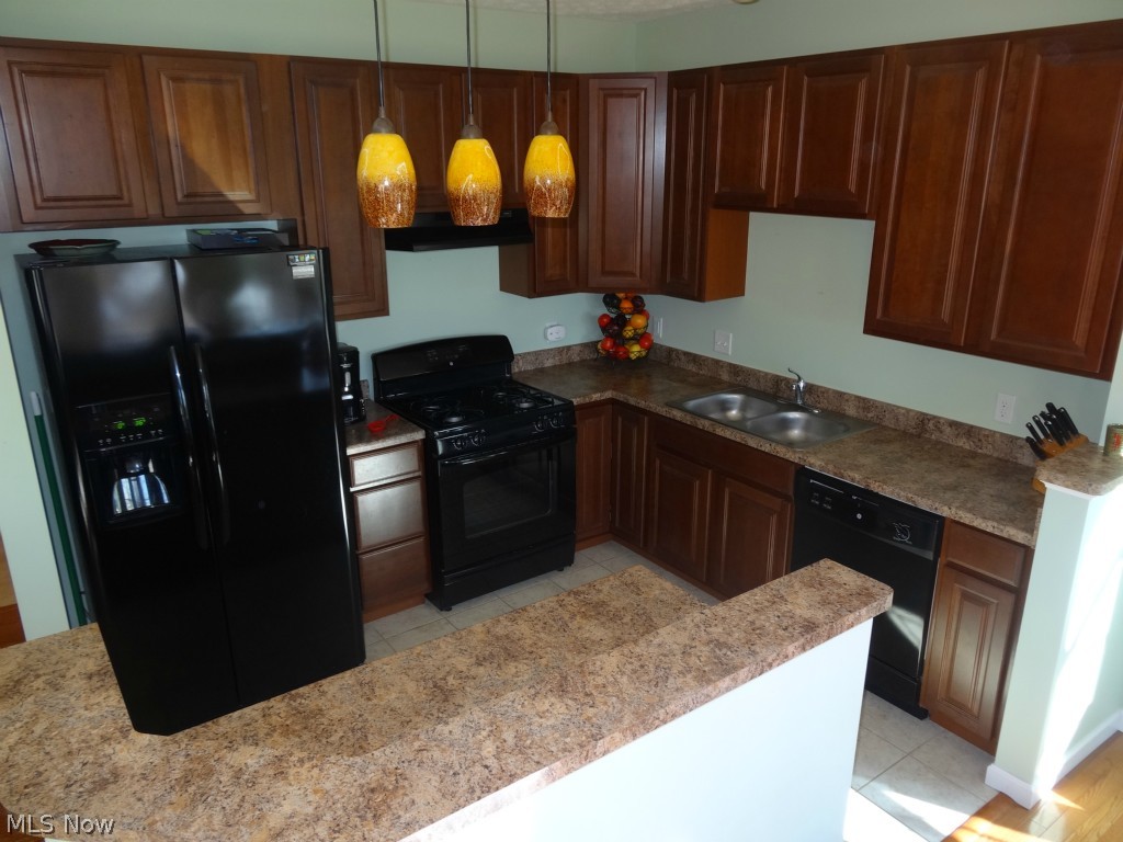 Weatherstone Vlg Condo Ph 18 - Residential