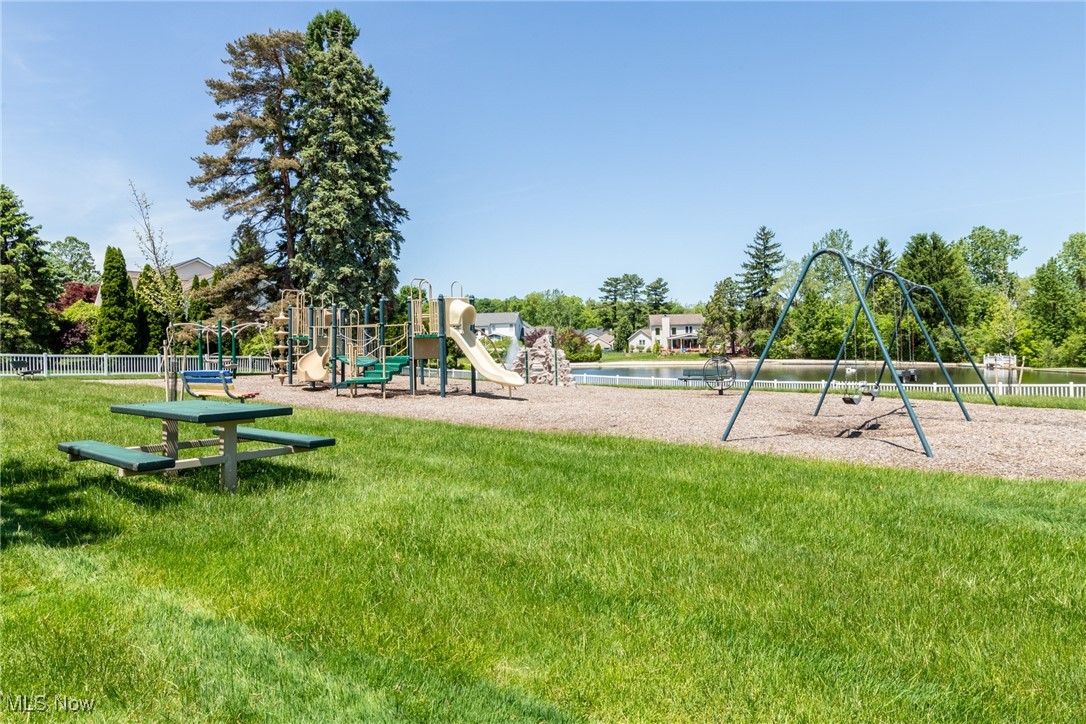 1300 Bridget Lane, Twinsburg, Ohio image 4