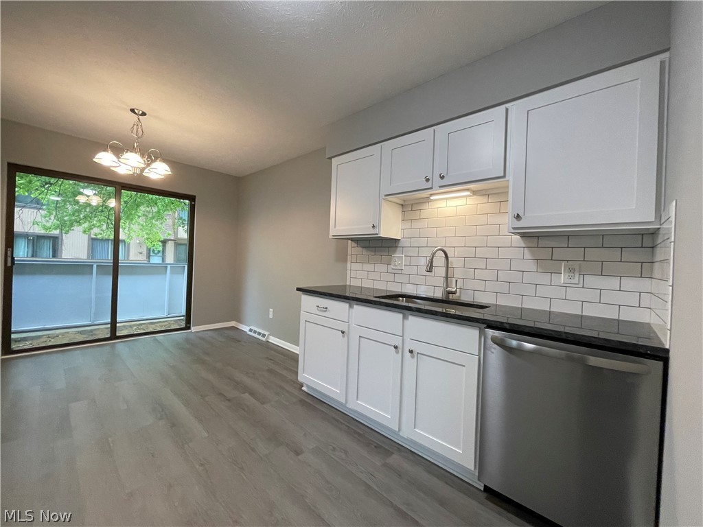 Big Turtle Condo 4 - Residential