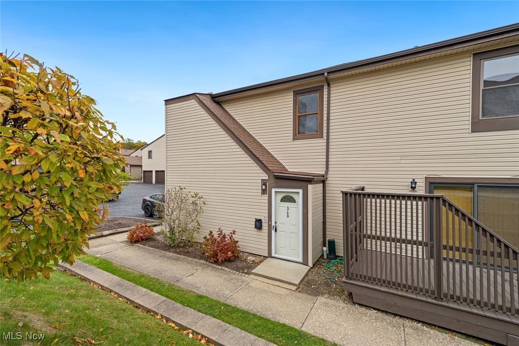 Photo of 576 Turney Road #D, Bedford, OH 44146 (MLS # 5168342)