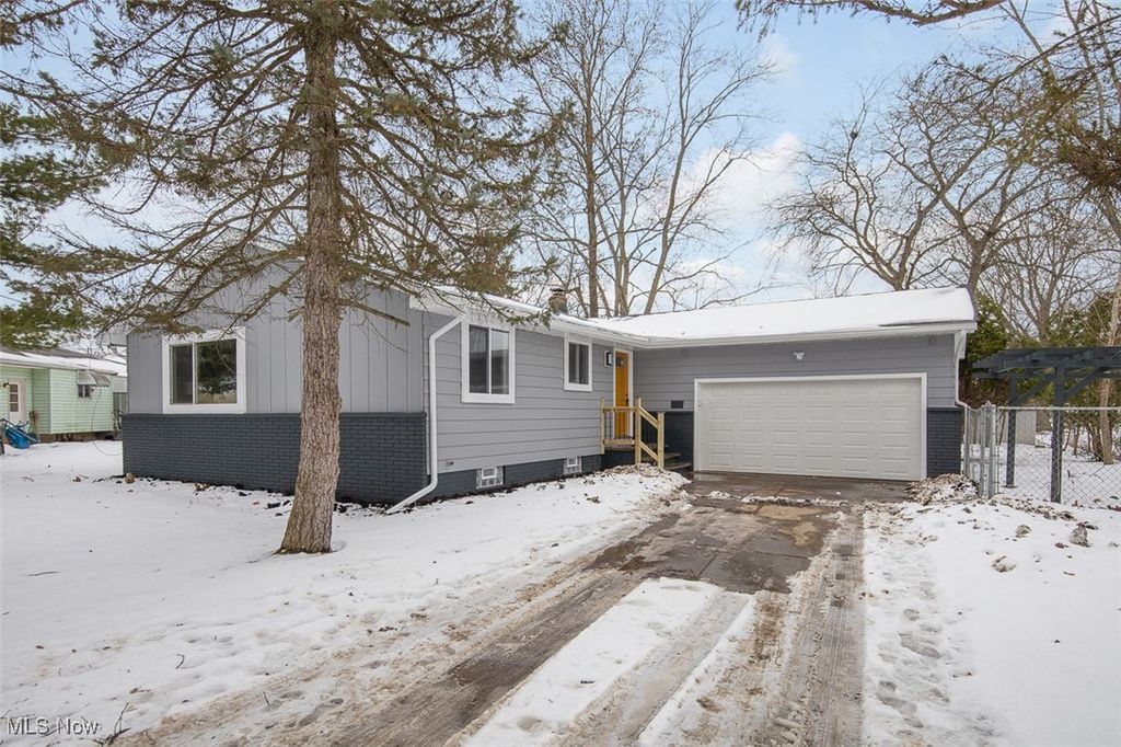 Photo of 706 Archer Road, Bedford, OH 44146 (MLS # 5177901)