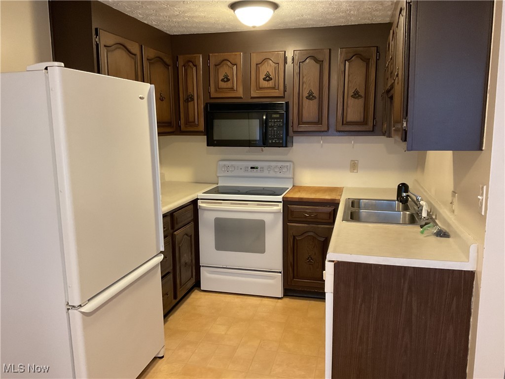 Huntington Park Condo - Residential