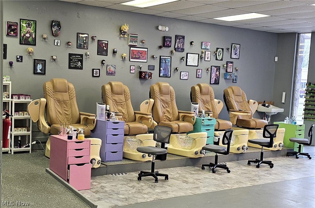 Black River - Commercial Sale