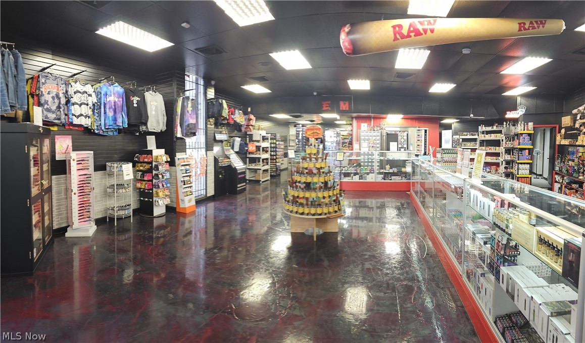 Black River - Commercial Sale