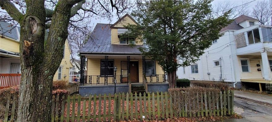 4 bedroom home in the heart of Cleveland, ready for it's new owner.  Lots of potential.  Come and make it your own today.
