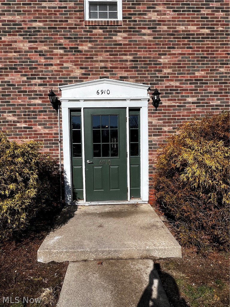 Carriage Hill Condos - Residential