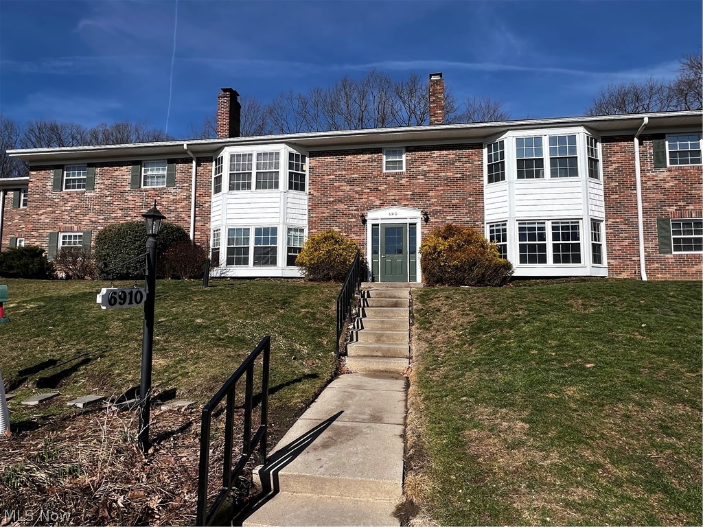 Carriage Hill Condos - Residential