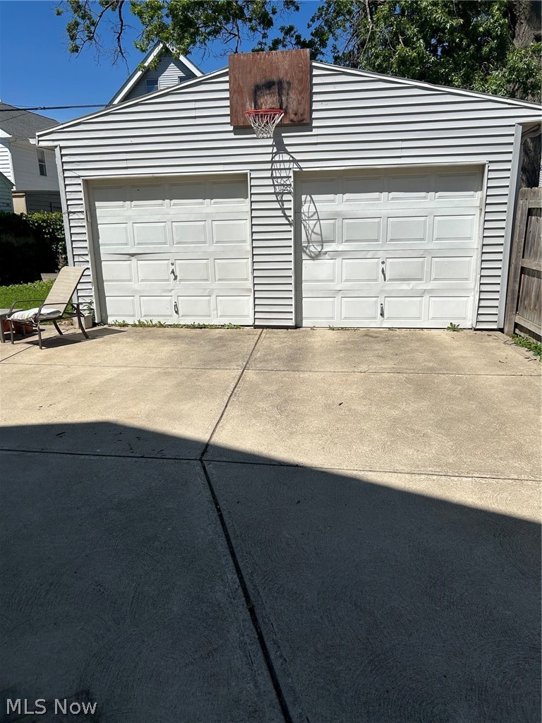 Lakewood Realty - Residential Income