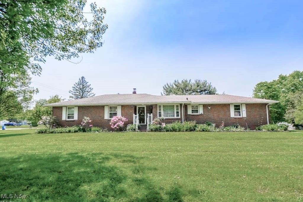 5920 Renninger Road, New Franklin, Ohio image 1