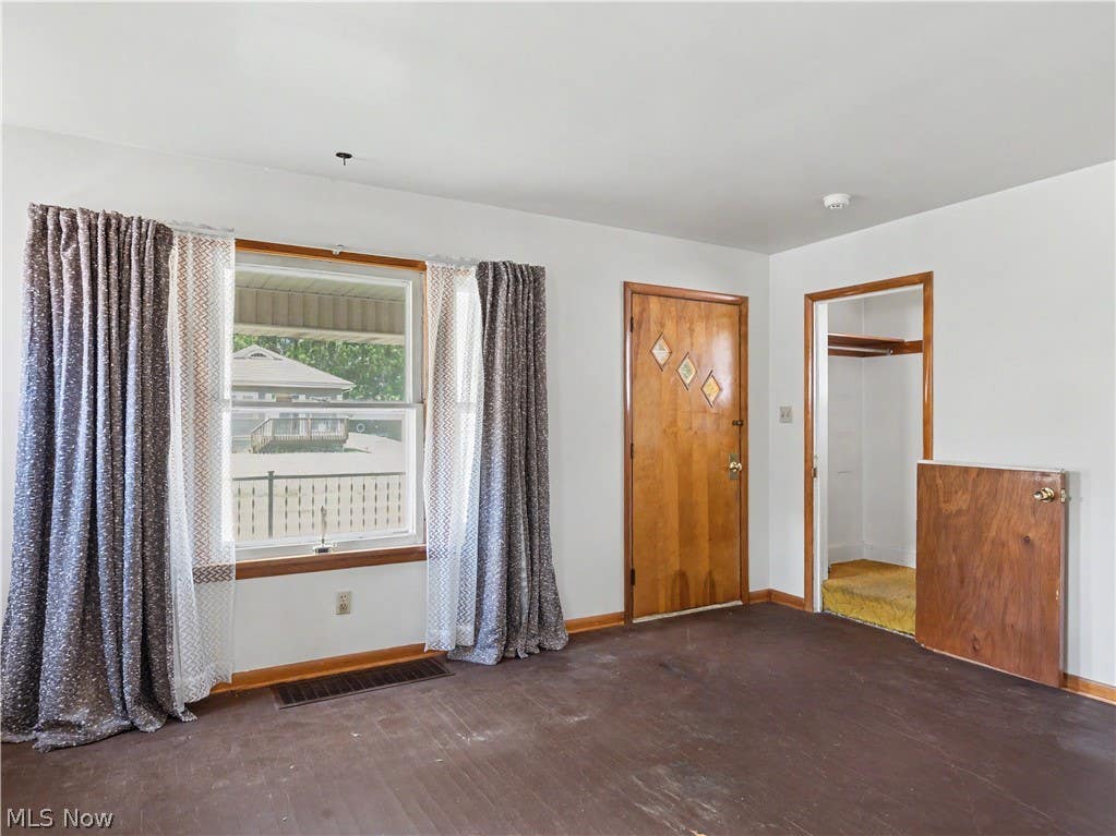 Photo of 1177 Linden Avenue, Akron, OH 44310 (MLS # 5218557)