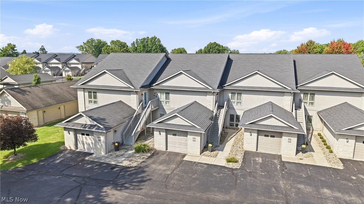 568 Lakeview Boulevard 568