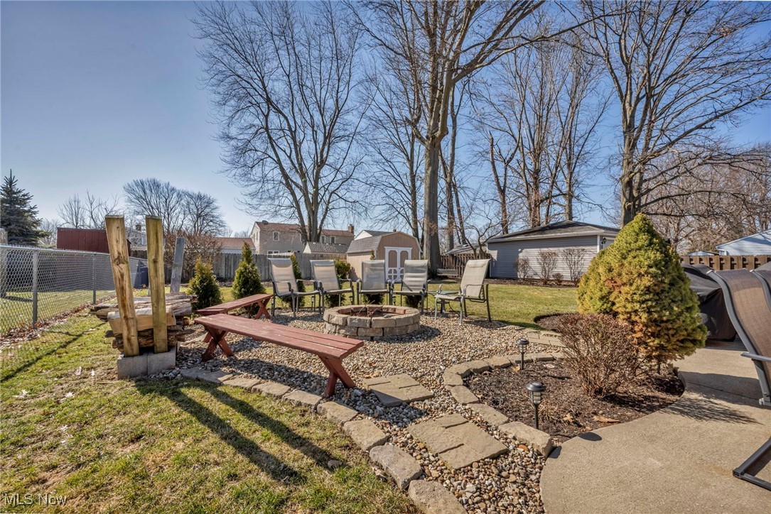 35600 Grovewood Drive, Eastlake, Ohio image 38