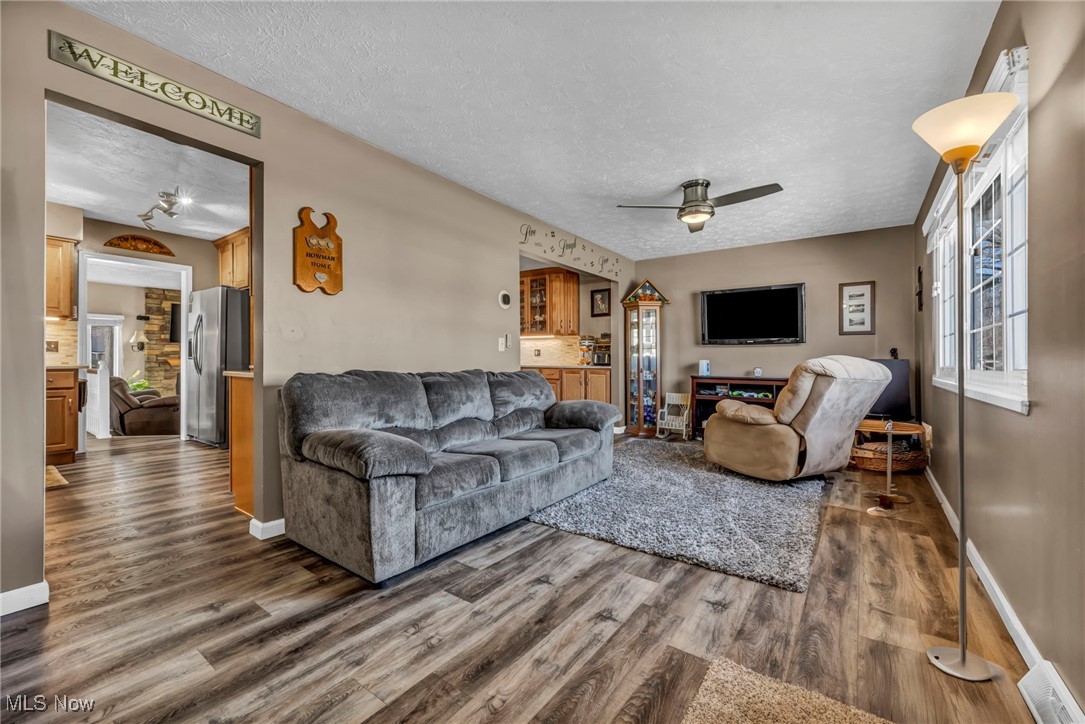 35600 Grovewood Drive, Eastlake, Ohio image 6
