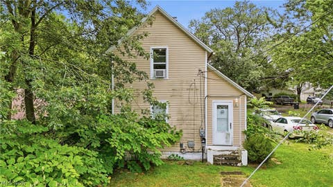 Photo of 1116 Mcintosh Avenue, Akron, OH 44314 (MLS # 5239133)