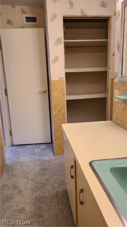 Carlton House Condo - Residential