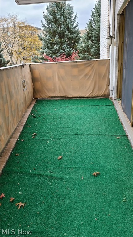 Carlton House Condo - Residential