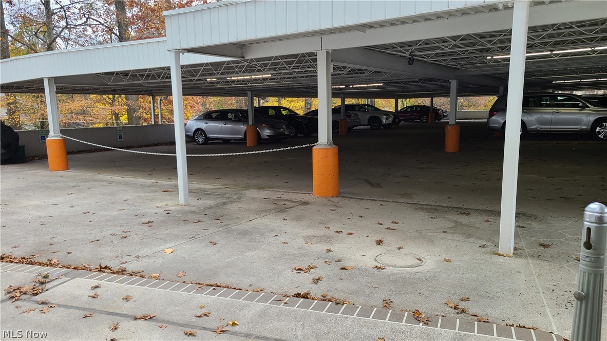 Carlton House Condo - Residential