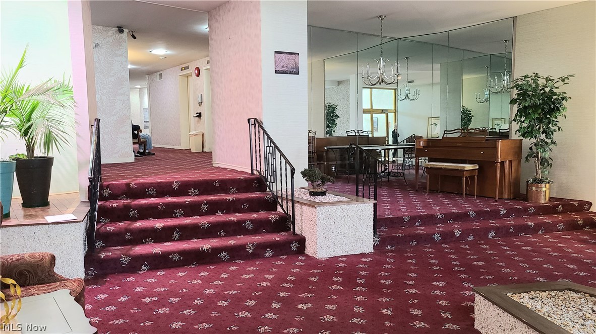 Carlton House Condo - Residential