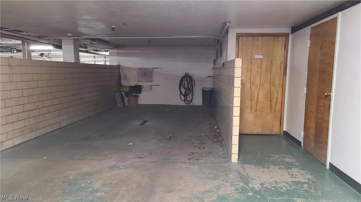 Carlton House Condo - Residential