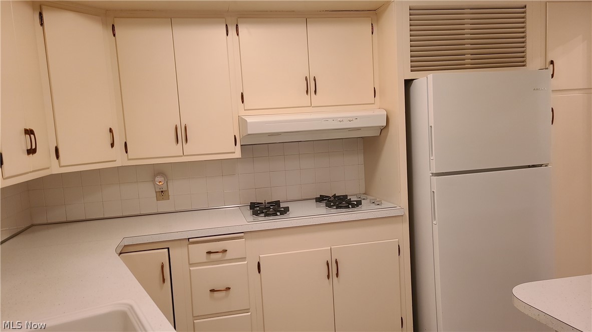 Carlton House Condo - Residential