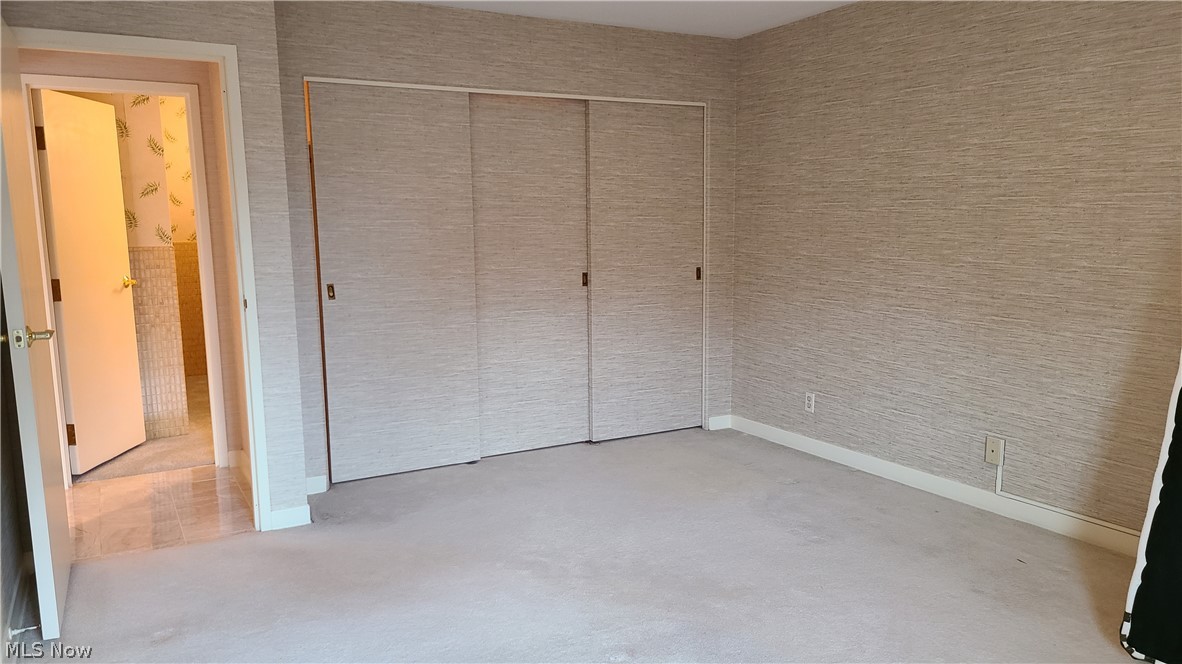 Carlton House Condo - Residential